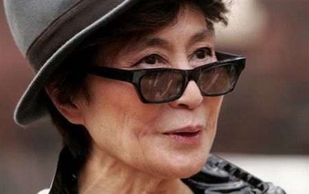 Oko na Yoko Ono