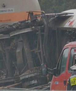 Świętokrzyskie: pociąg z cysternami z gazem zderzył się z ciężarówką. Jedna osoba jest ranna