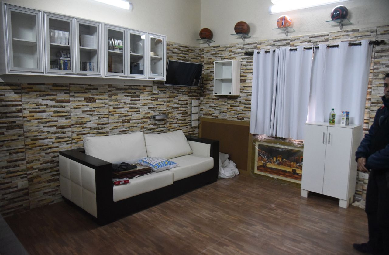 Breivik zzieleniałby z zazdrości. Zobacz celę brazylijskiego bandyty