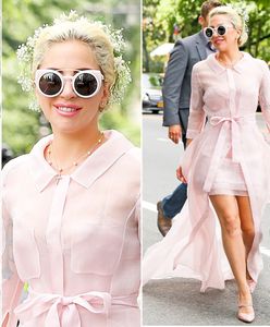 LOOK OF THE DAY: Lady Gaga jak Carrie Bradshaw