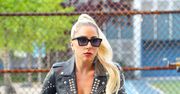 Lady Gaga wraca do modowych korzeni. Pokazała się w "drapieżnej" stylizacji