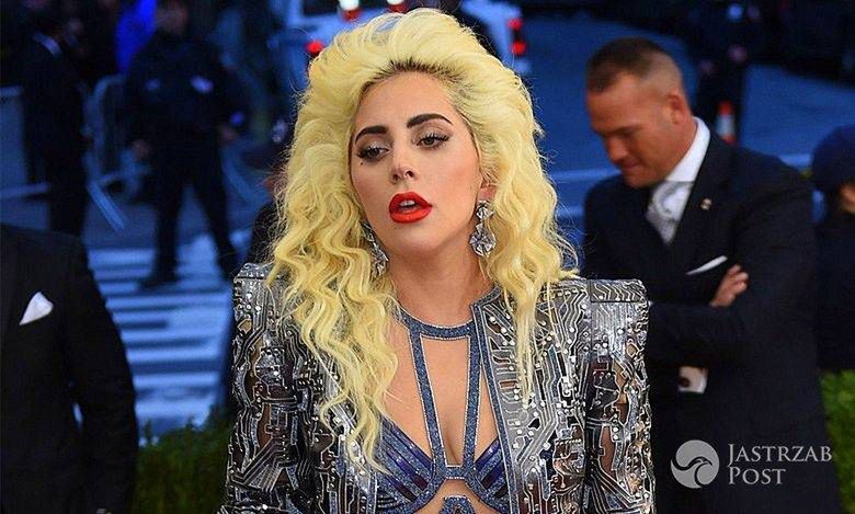Lady Gaga bez majtek na MET Gala 2016