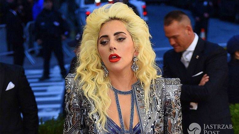 Lady Gaga bez majtek na MET Gala 2016