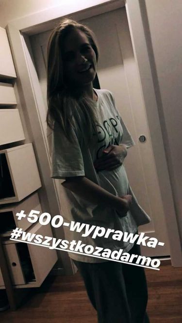 Agnieszka Kaczorowska pokazała ciążowy brzuszek