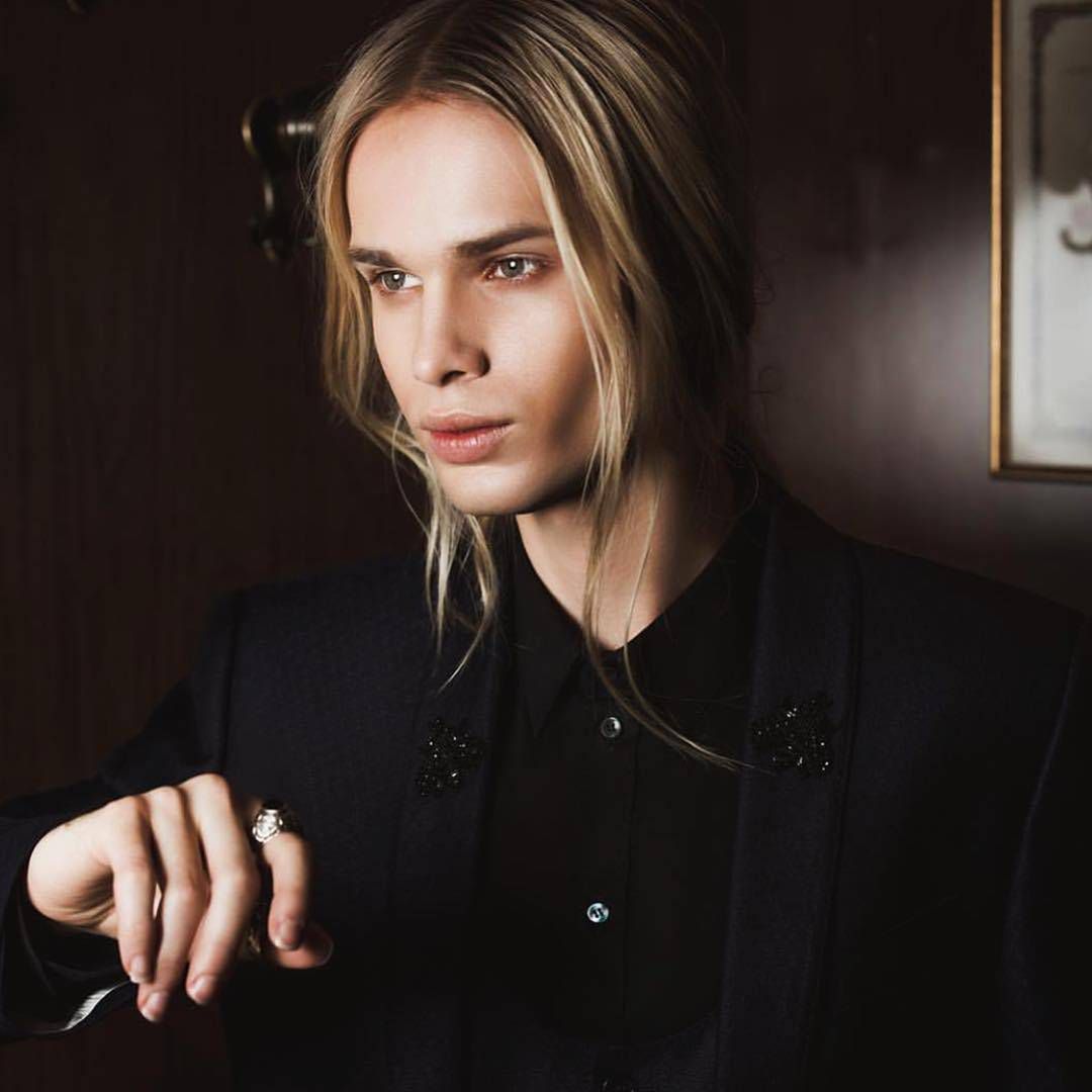 Mateusz Maga w sesji Gucci i Prada