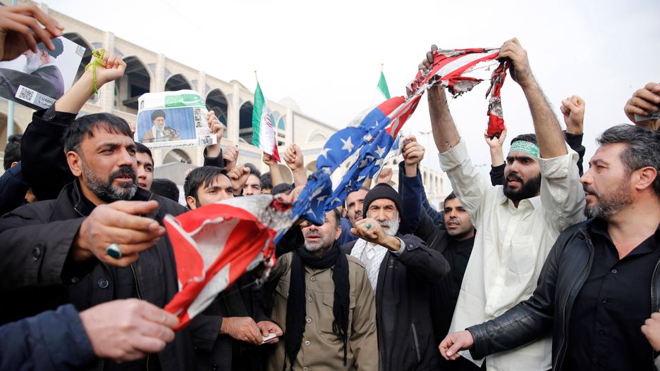Antyamerykańskie nastroje w Iranie nasiliły się po czwartkowym ataku w Bagdadzie