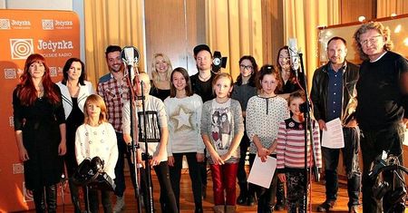 Natalia Kukulska, Anna Dereszowska, Barbara Kurdej-Szatan i Zbigniew Zamachowski we wspólnym projekcie muzycznym. Zobaczcie zdjęcia zza kulis!
