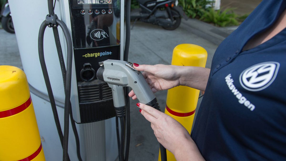 PGE i Volkswagen wychodzą na przeciw posiadaczom aut elektrycznych.