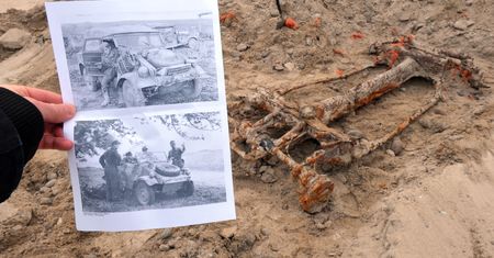 Pobierowo: Kübelwagen znaleziony na plaży