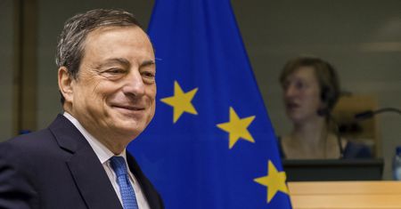 Kolejny cios w dolara. Euro umacnia się po decyzji EBC