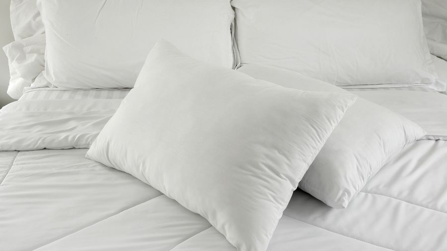 Spanie na poduszce zapobiega zgadze