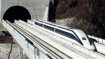Maglev - pociąg na poduszce magnetycznej