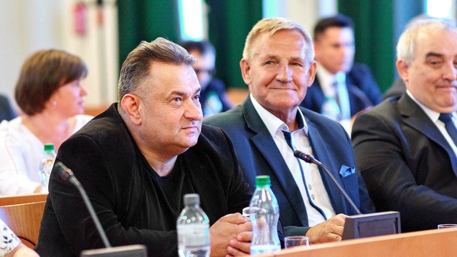Ryszard Ciągło tłumaczy dziwne zachowanie w trakcie sesji rady miasta.