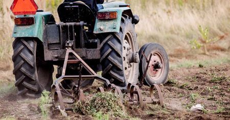 Amerykańskie wojsko znów miało kłopot na drodze. Pomógł polski rolnik