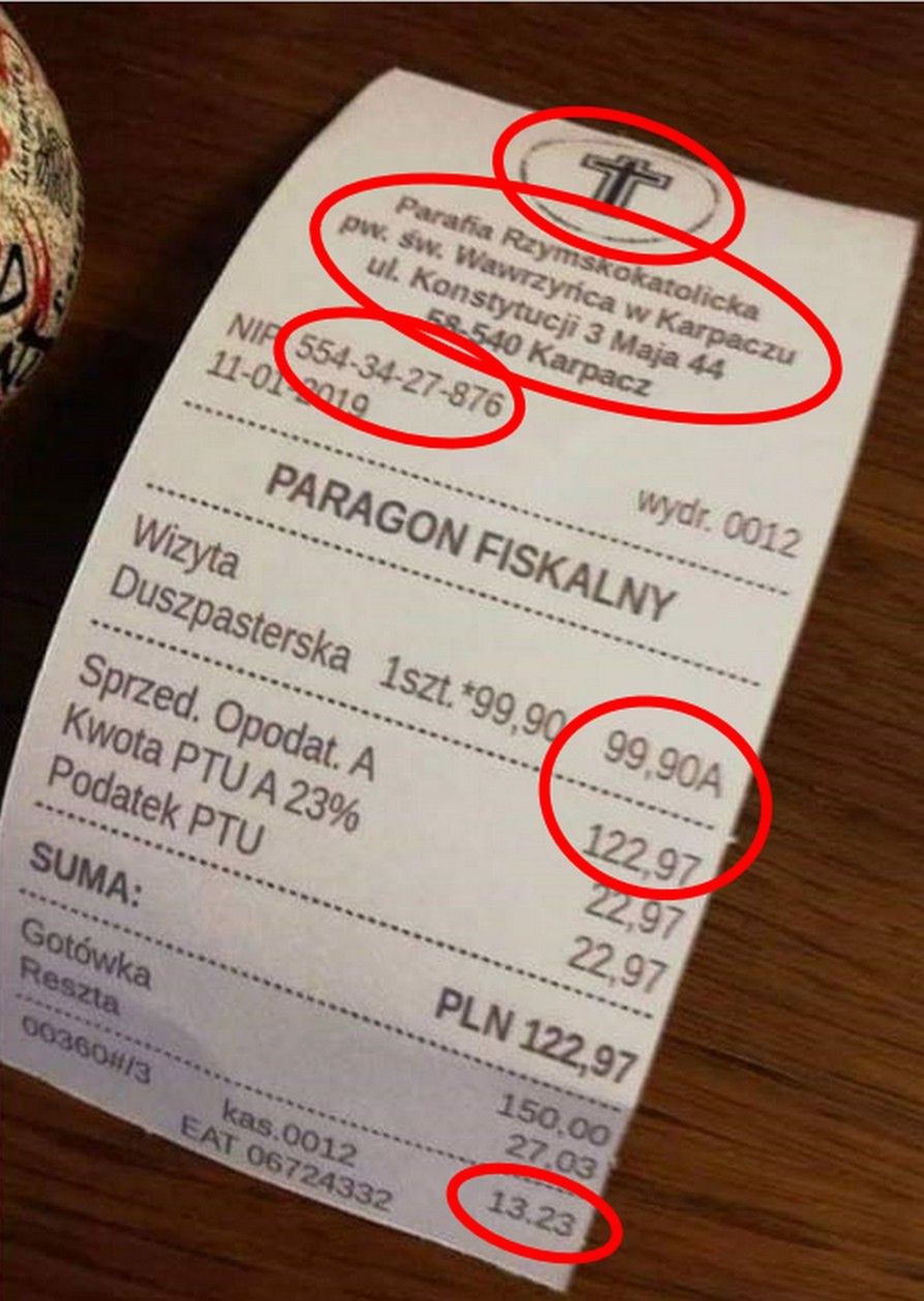 Takie zdjęcie fałszywego paragonu od księdza krąży po internecie