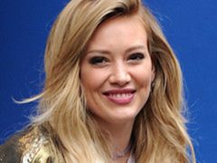 Hilary Duff też dała się skusić! Kolejna gwiazda żegna się z lokami