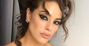 Różana Ashley Graham. Modelka w oryginalnej sukience