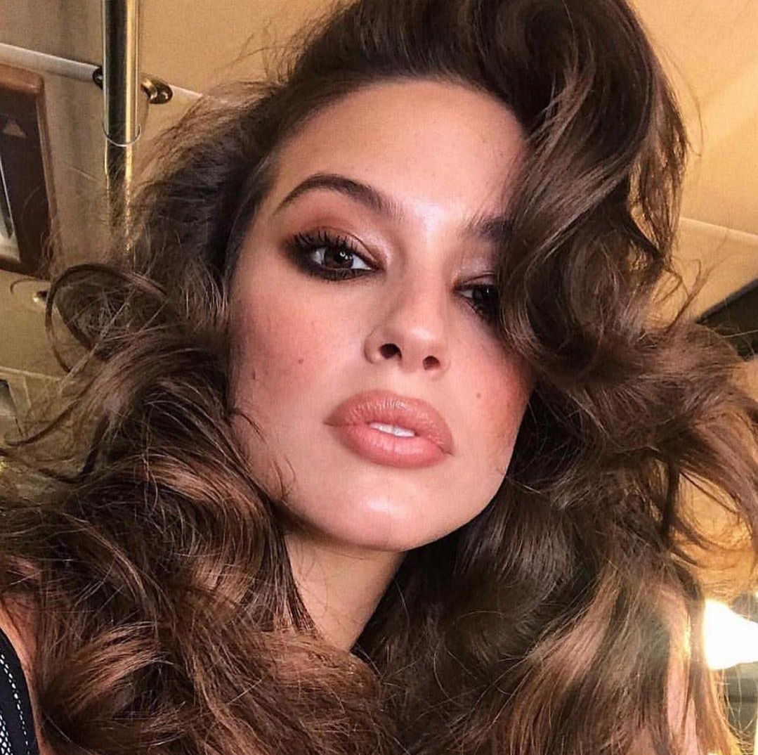 Kłopoty sercowe Ashley Graham. "Zrywali ze mną, bo bali się, że przytyję"