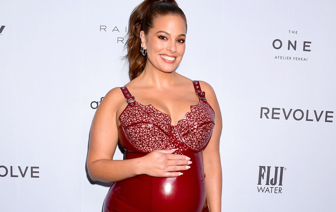 Ashley Graham w lateksowej sukience. Tak wygląda prawdziwa sexy mama