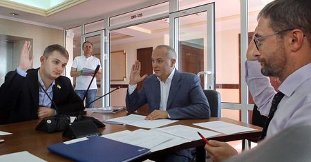 Ukraińska emerytka nie miała za co żyć. Polityk Jewhenij Brahar doradził jej sprzedaż psa
