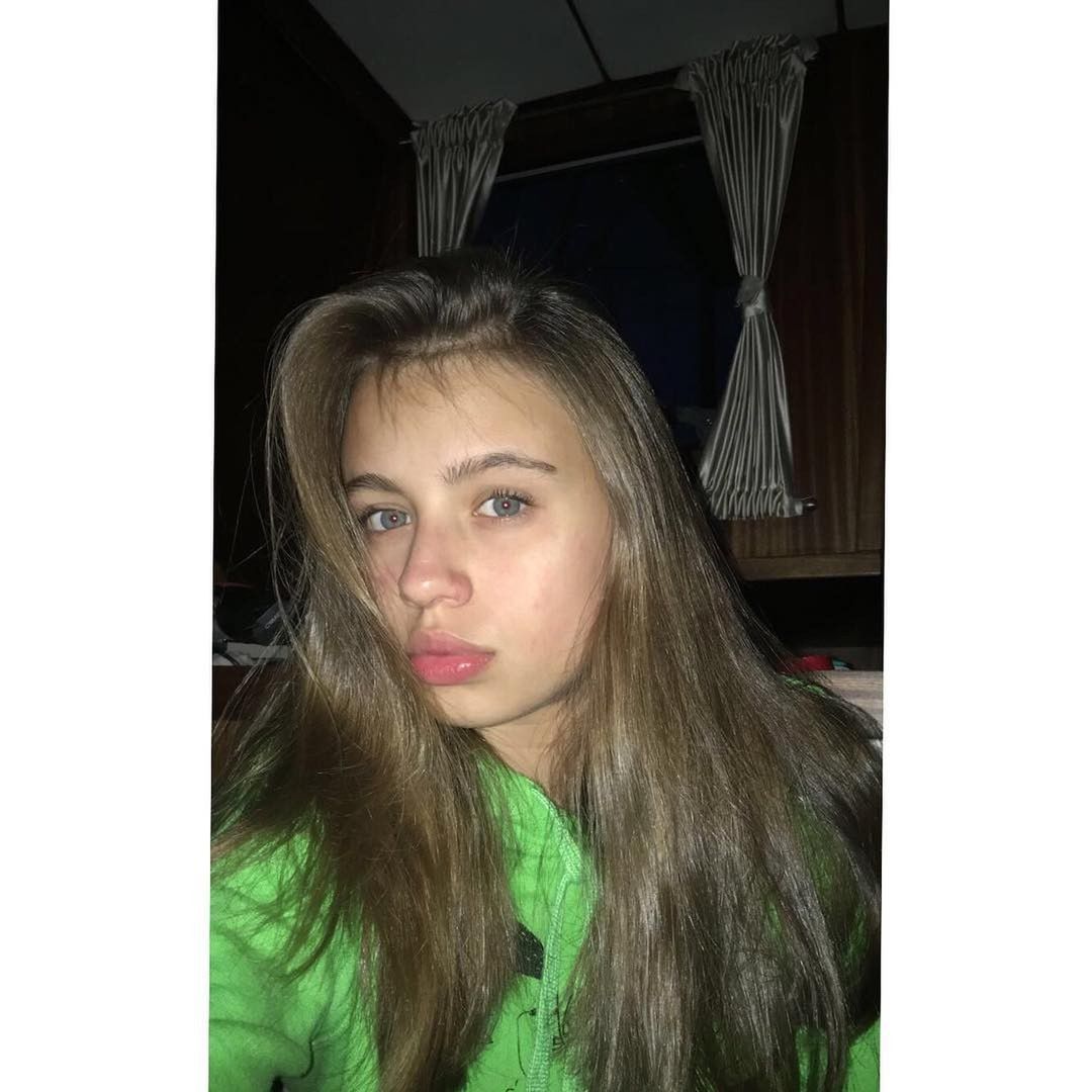 Oliwia Bieniuk bez makijażu