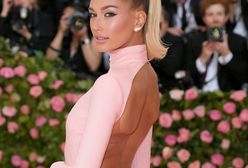 Hailey Bieber odsłoniła plecy na gali MET 2019. Co za dekolt!