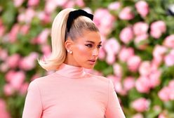 Hailey Baldwin skrytykowana za obchodzenie Halloween. Nazwano ją “fałszywą chrześcijanką”