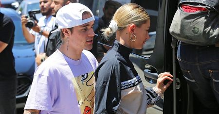 Justin Bieber nie umie utrzymać rąk przy sobie. Złapał żonę za pośladek