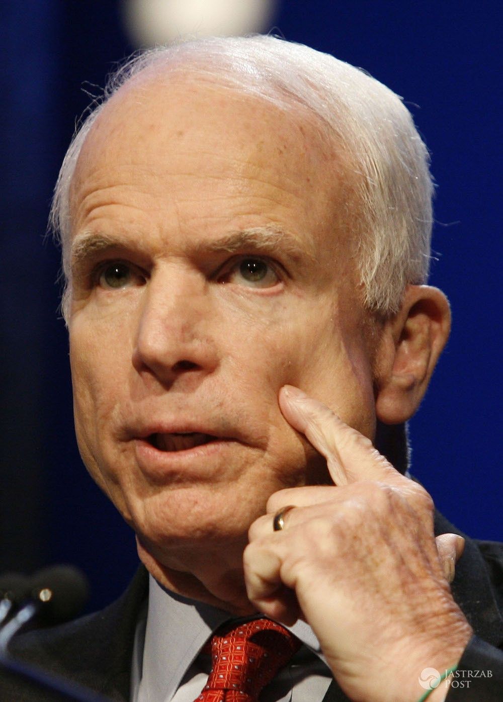 John McCain ma glejaka wielopostaciowego
