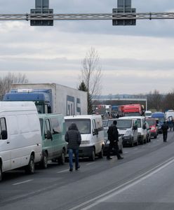 Gigantyczne kolejki na granicy z Ukrainą. Nawet kilkadziesiąt godzin czekania