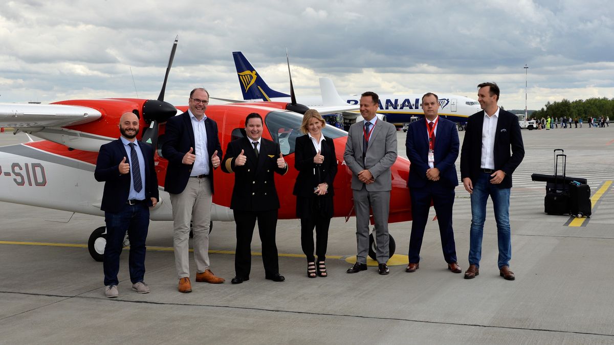 Na takich maszynach będą się szkolić przyszli piloci Ryanair.