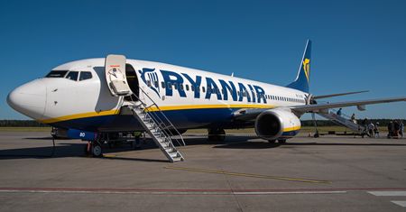 Ryanair ucieknie z Modlina? Linie grożą przeniesieniem na lotnisko Chopina