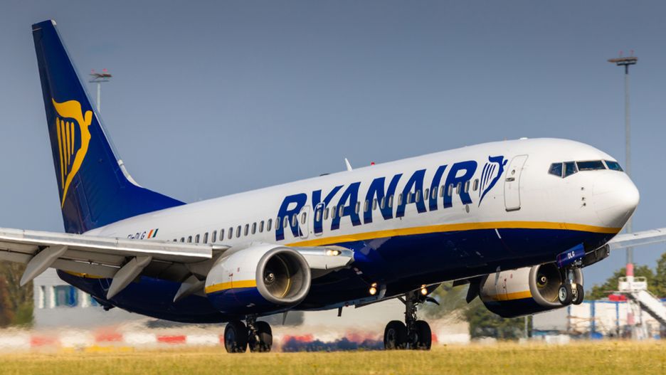 Ceny biletów na wybranych trasach zwiększył m.in. irlandzki przewoźnik niskokosztowy Ryanair