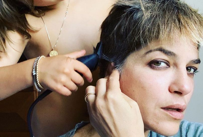 Selma Blair z humorem walczy z stwardnieniem rozsianym. Jej zdjęcia robią furorę