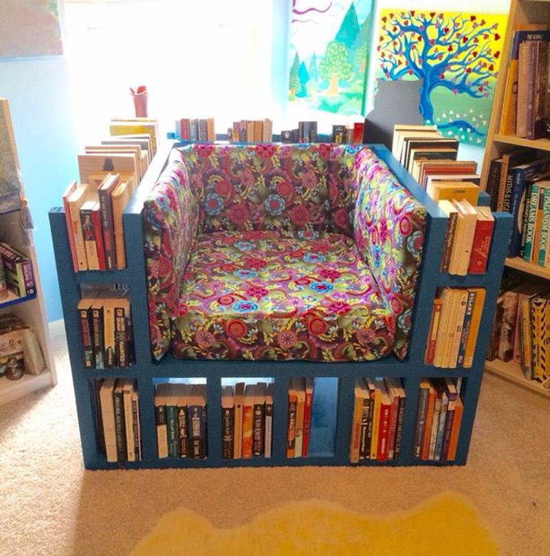 DIY Bookshelf Chair