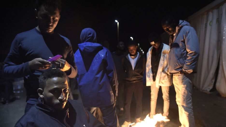 Chociaż obozowiska migrantów w Calais są likwidowane, cały czas powstają nowe