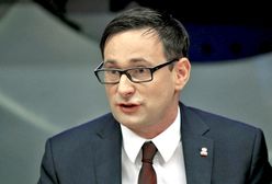 Nieznana twarz Daniela Obajtka. Przekazał dworek chorym dzieciom