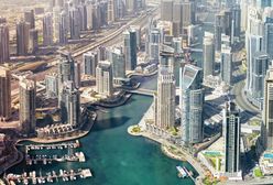 To nie jest zdjęcie miasta. To zdjęcie Bentleya Flying Spur