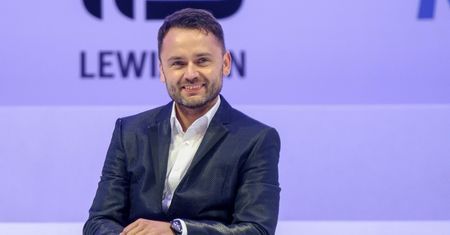 Ubiera reprezentacje olimpijczyków z siedmiu państw. O tym, jak zbudować globalną markę mówi twórca 4F.