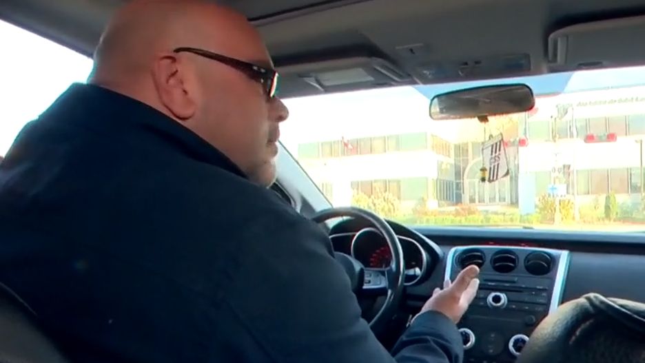 Mężczyzna dostał mandat za śpiewanie w samochodzie