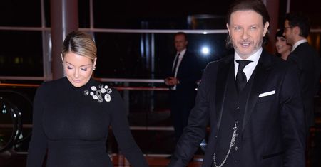 Małgorzata Rozenek-Majdan i Radosław Majdan wychodzili na galę. W szybie widać, kto robił im zdjęcie