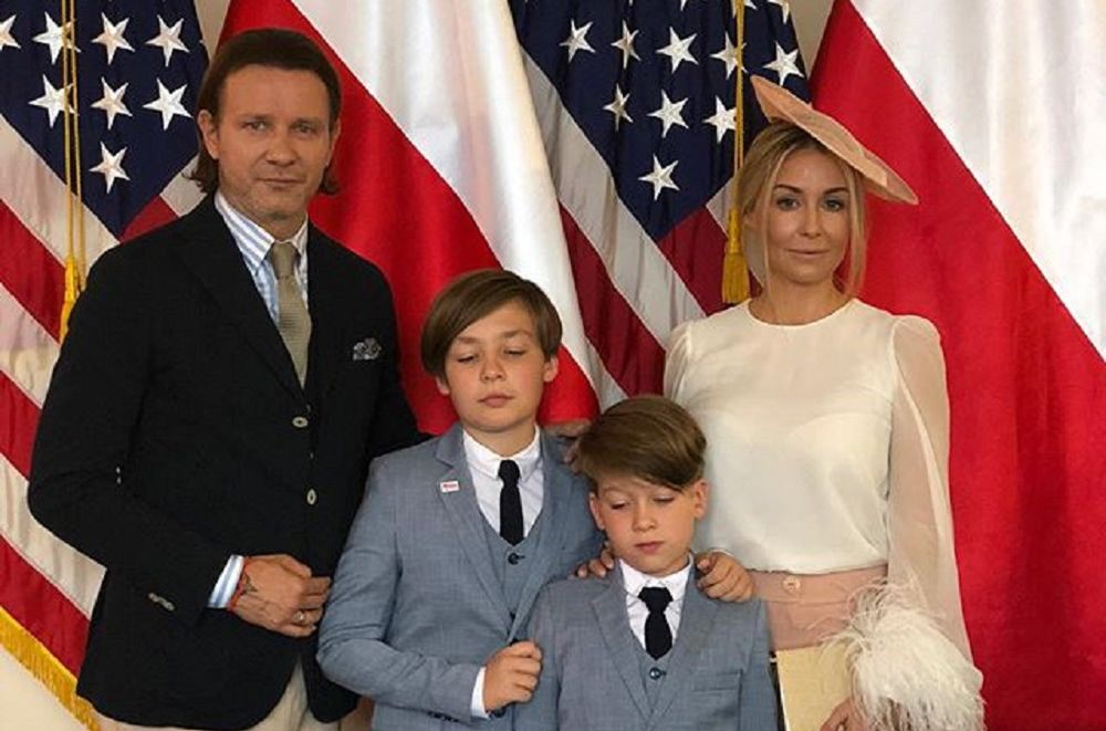 Małgosia Rozenek z mężem i dziećmi w ambasadzie USA. Złamała protokół