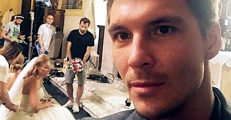 Koniec z plotkami! Mikołaj Roznerski dawno się tak nie otworzył! W ostatnim wywiadzie opowiedział o żonie i dziecku!