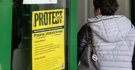 Hejt na nauczycieli. Emocjonalny apel do Dudy: nie szczujcie na nas