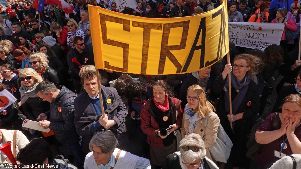 Maksymalnie 500 złotych zapomogi będzie mógł otrzymać nauczyciel, który przez strajk znalazł się w trudnej sytuacji finansowej