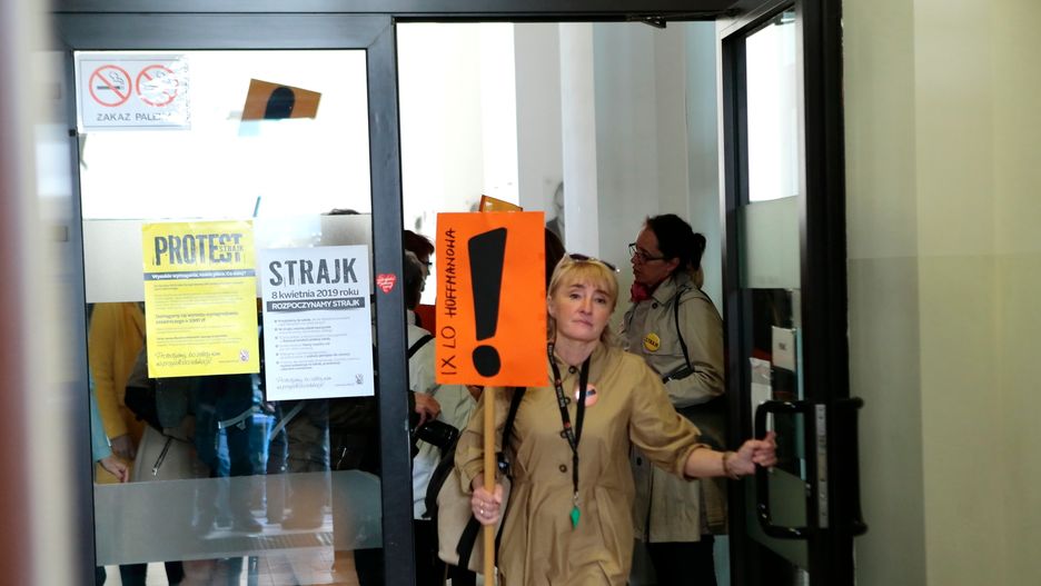 Strajk nauczycieli trwa już trzeci tydzień