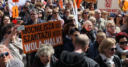 Krytyczny raport KE o polskiej edukacji. Wysokie koszty, negatywne efekty