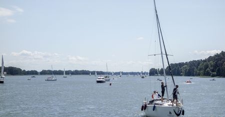 Pożar łodzi w Mikołajkach. Pasażerowie wyskoczyli do wody