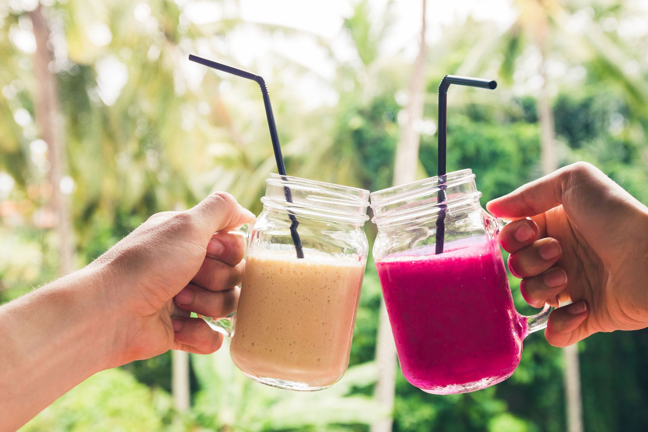 Klasyczny shake to połączenie mleka, lodów i owoców