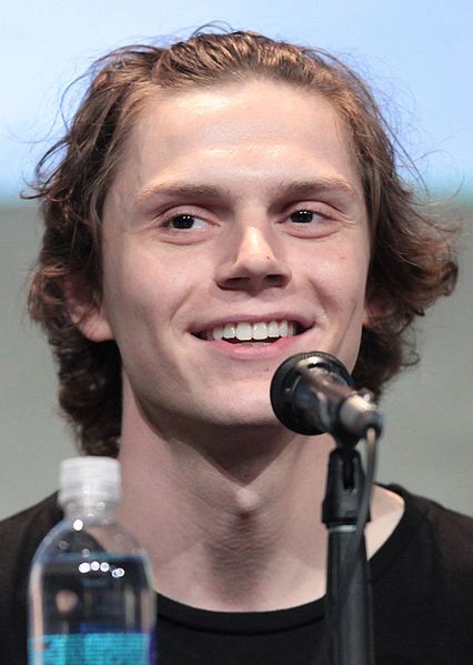 Evan Peters